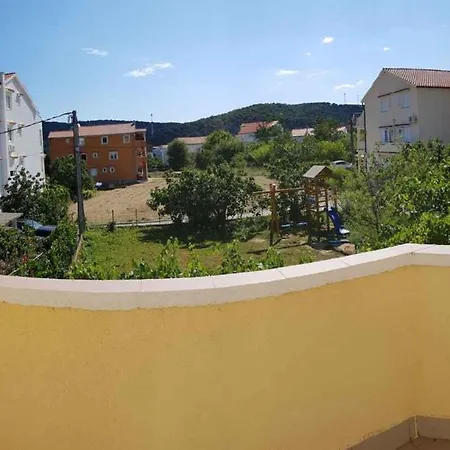 11 Apartment