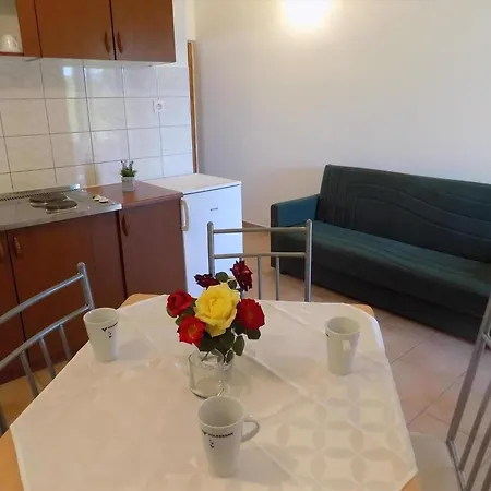 Apartamento 11 *