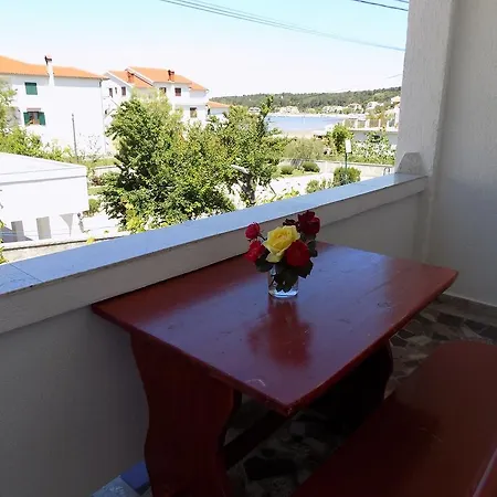 Apartment 11 Lopar