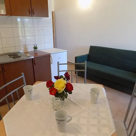 Apartment 11