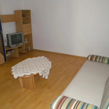 11 Apartment